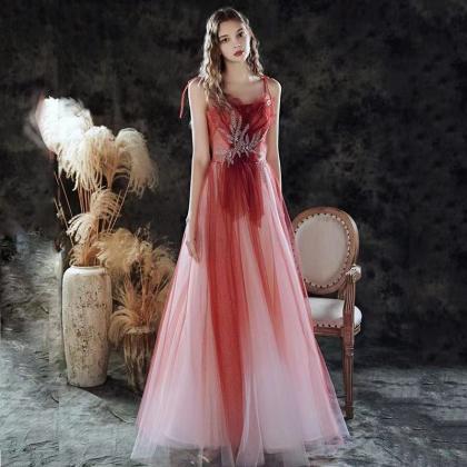 Red evening dress, light luxury pro..