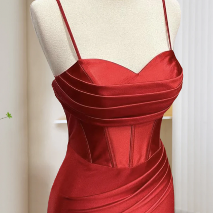 Glamorous Red Carpet-ready Silken Evening Dress..