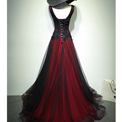 Gorgeous Black And Red V-neckline Tulle Beaded..