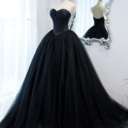 Elegant Black Sweetheart Neck Tulle Long Prom..