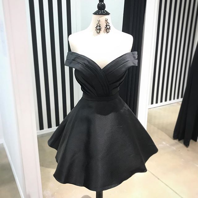 Cute Black Off Shoulder Satin Homecoming Dress,pleated Short Prom Dress