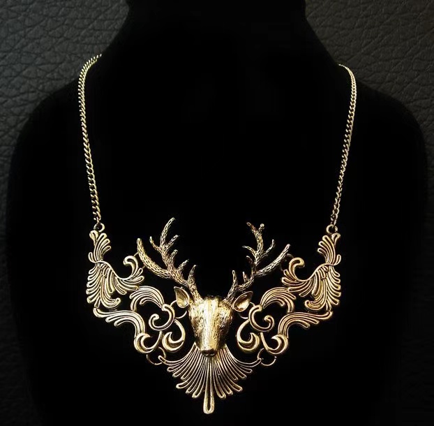 Men and women retro short collarbone metal exaggerated accessories, female elk head necklace,Necklace for lovers