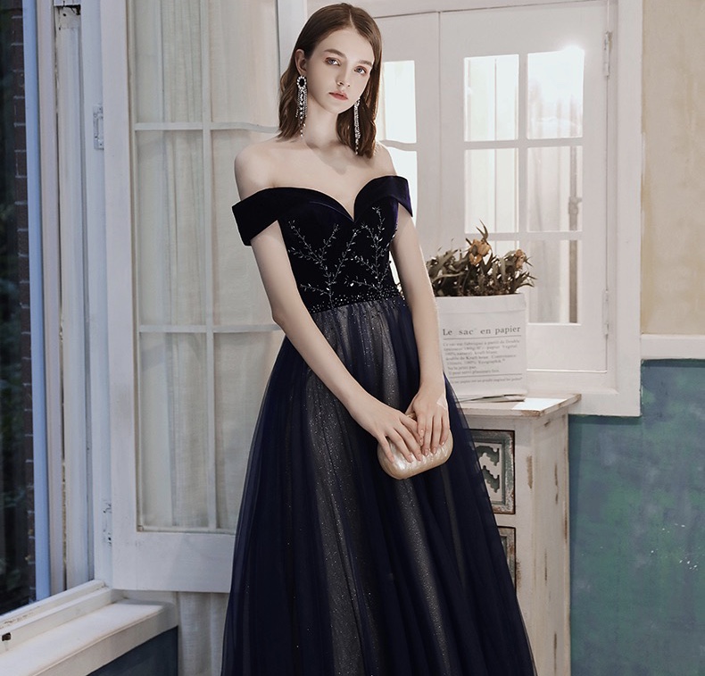 Light Luxury, Black Simple Atmosphere Evening Dress,off Shoulder Elegant Dress,custom Made