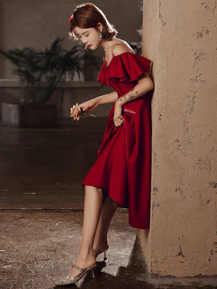 plus size burgundy evening dress Unique Vintage Plus Size Burgundy Turtleneck Midi Dress main image 1