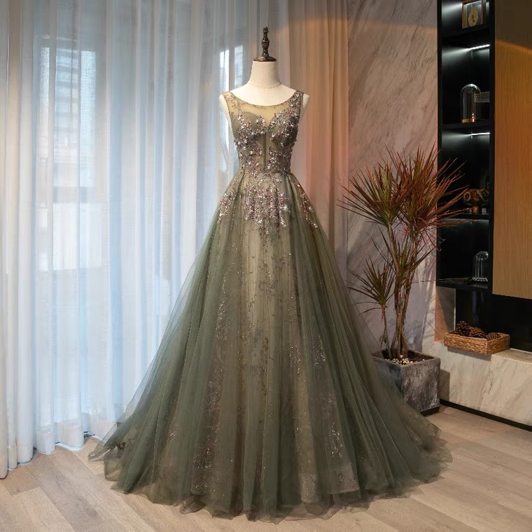 green emerald velvet dress Amazon.com: Heavy and Elegant Crystal Beads Wedding Tulle Lace Fabric with  Plenty Sequins and Pearls Lady Dress Material 5 Yards (Beige,5 Yards) main image 1