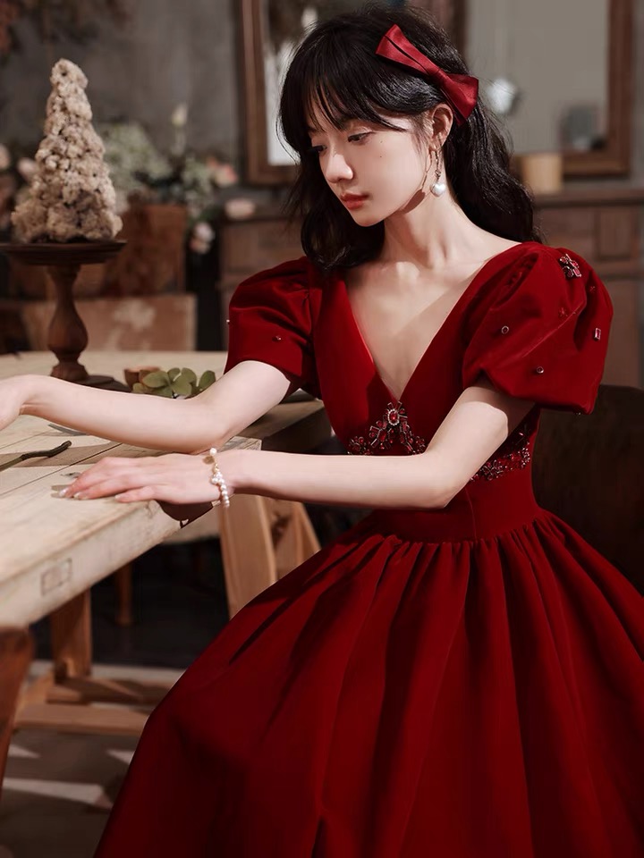 Light Luxury Prom Dress,v-neck Party Dress, Red Princess Dress, Beaded Evening Dress,custom Made