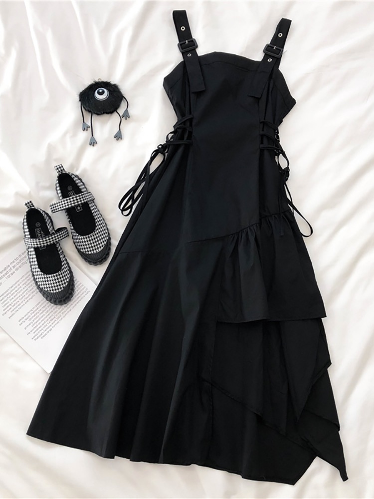 Irregular Strap Dress, Design Feeling Little Black Dress, Black Spaghetti Strap Dress