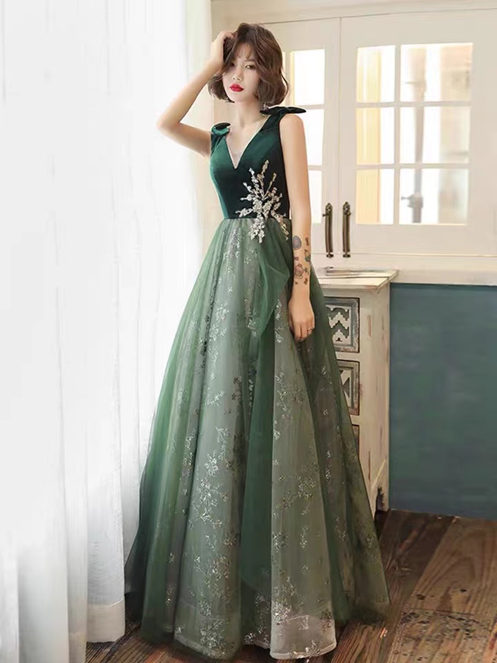 Green Evening Dress, V-neck Prom Dress,cute Party Dress,dream Birthday Dress,custom Made