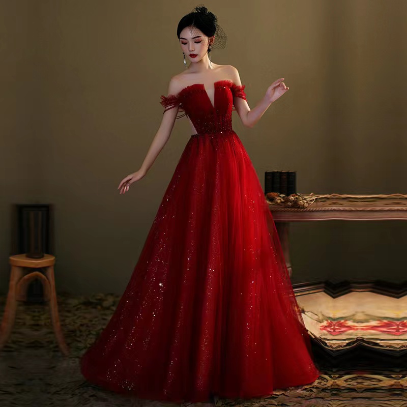 Off Shulder Evening Dress Tulle Burgundy Charming Prom Dress Luxury Party Dress With Handmade Bead