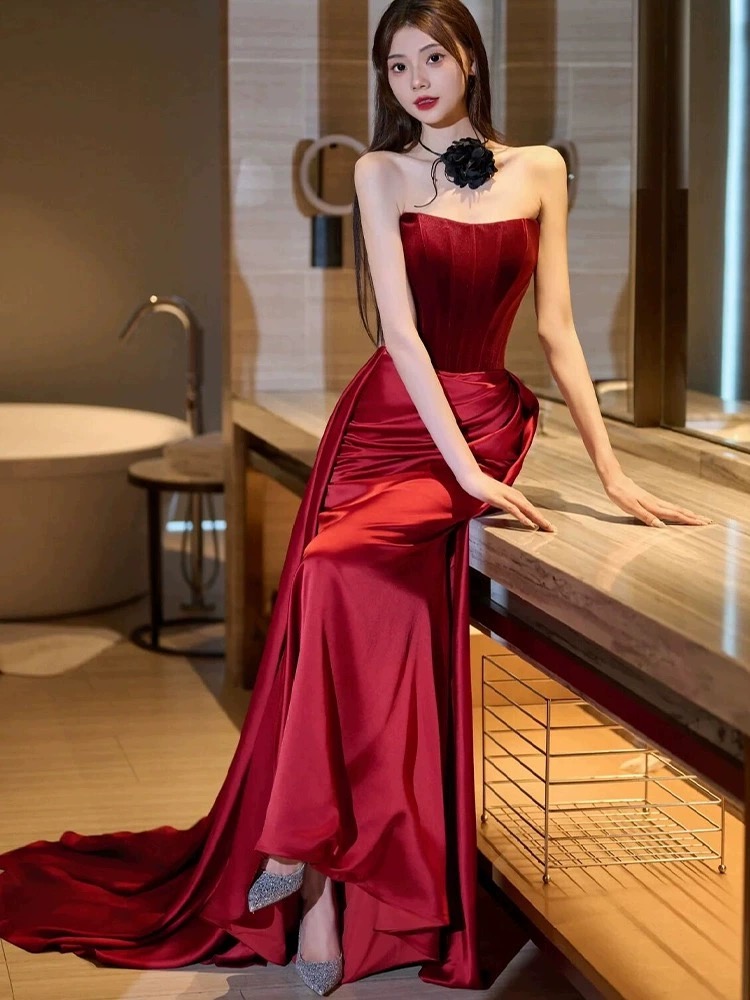 Sexy Red Prom Dresscharming Velvet And Satin Evening Dress Strapless Mermaid Dress