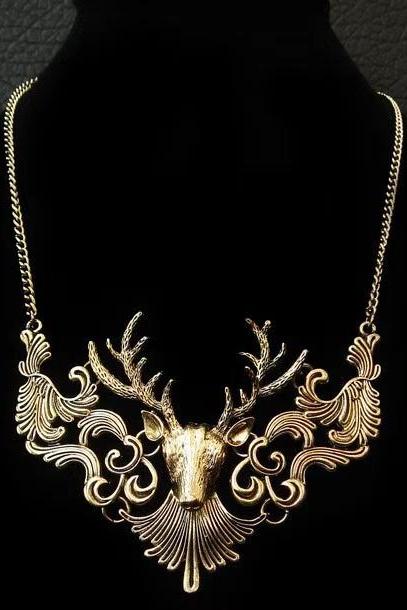 Men and women retro short collarbone metal exaggerated accessories, female elk head necklace,Necklace for lovers
