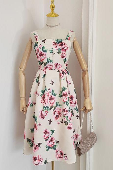 Fashion, courtly style, rose printed dress, slim waist, strapless sundress
