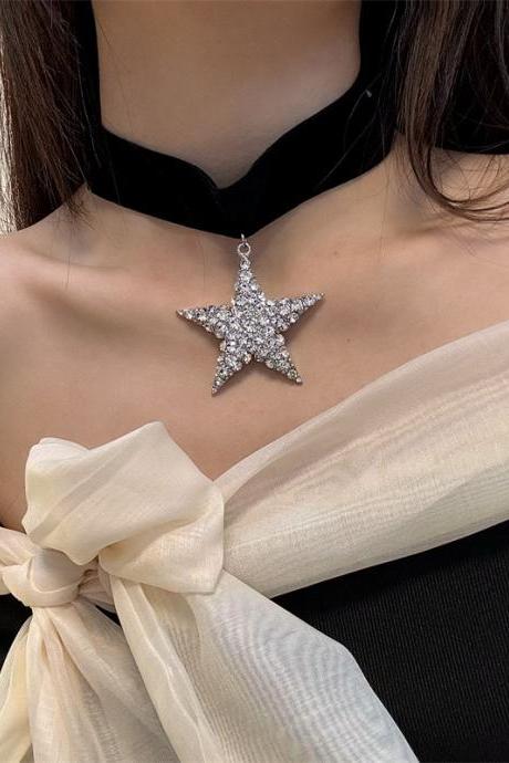 Star Choker Girl Niche Versatile Heavy Industry Black Velvet Necklace Flash Diamond Five-pointed Star Necklace Women's Necklace