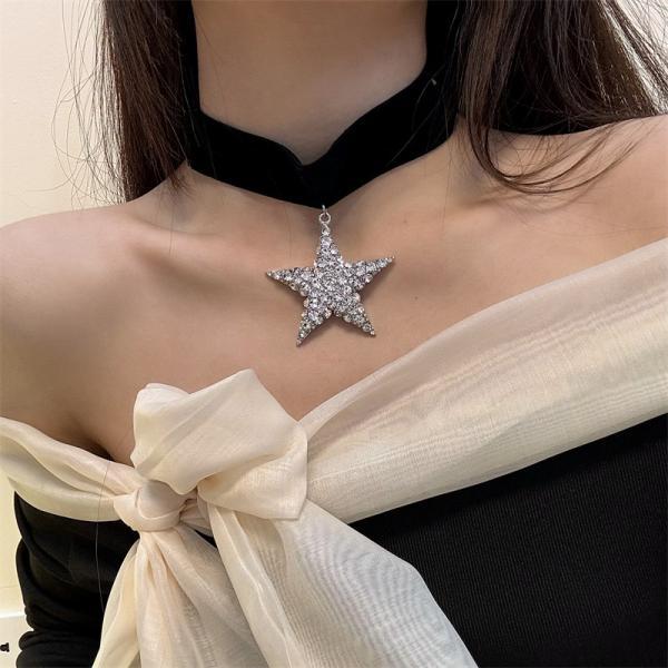 Star choker hot girl niche versatile heavy industry black velvet necklace flash diamond five-pointed star necklace women's necklace